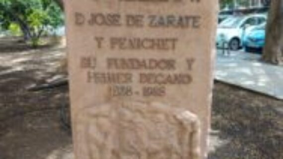 Monumentos (15). A José de Zárate y Penichet