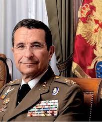 Presentación del Teniente General don César Muro Benayas