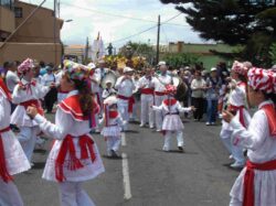 Valle de Las Mercedes. Ofrenda de las Danzas tradicionales tinerfeñas al Santo Patrón de los agricultores