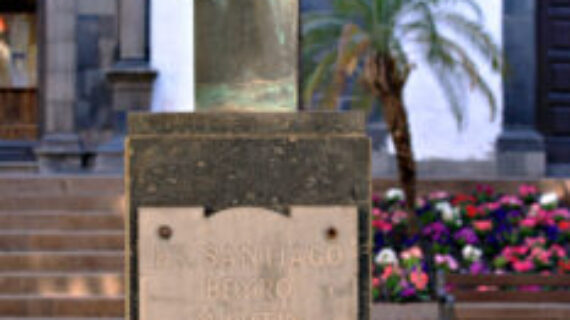 Monumentos (19). A Santiago Beyro