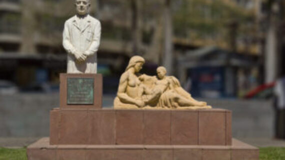 Monumentos (28). Al Doctor Pérez Trujillo