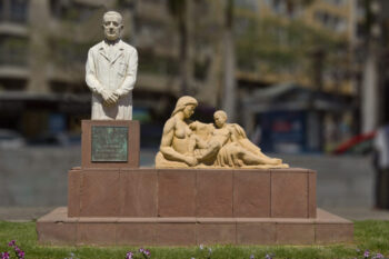 Monumentos (28). Al Doctor Pérez Trujillo