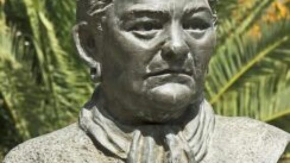 Monumentos (36). A Leonor Pérez Cabrera