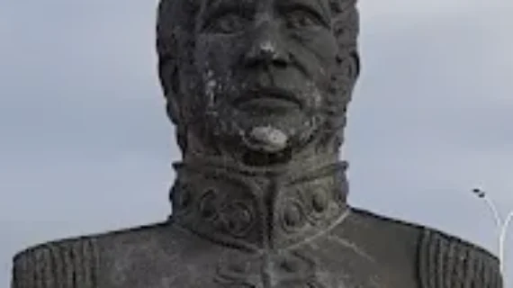 Monumentos (39). A José de San Martín