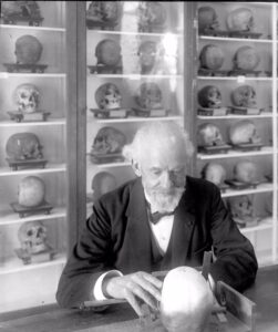 VISITANTES ILUSTRES EN SANTA CRUZ. Siglo XIX (19). Relato de René Vernau